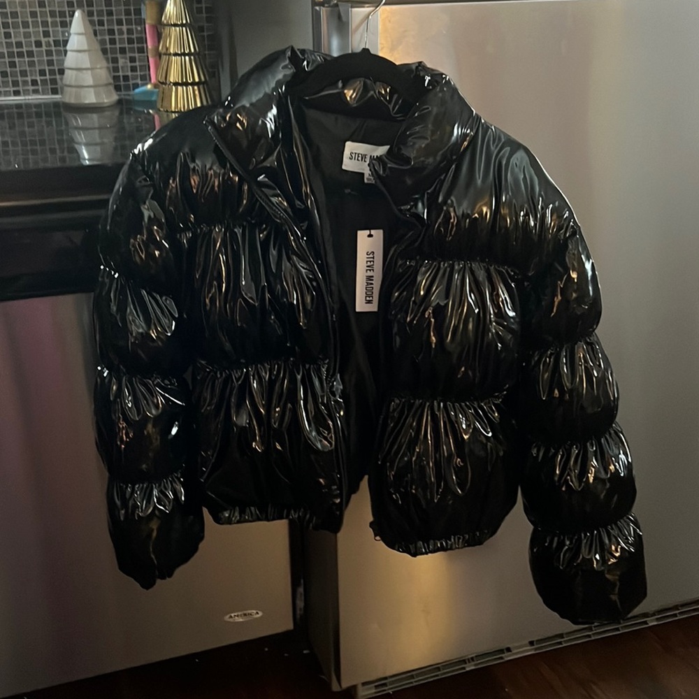 Steve Madden black shiny puffer coat size M